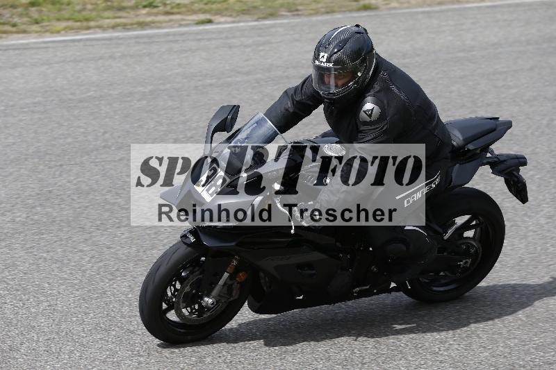 /10 20.04.2026  Pluess Moto Sport ADR/Einsteiger/38